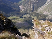 19 Siamo in cresta a strapiombo sulla panoramica per il Curò